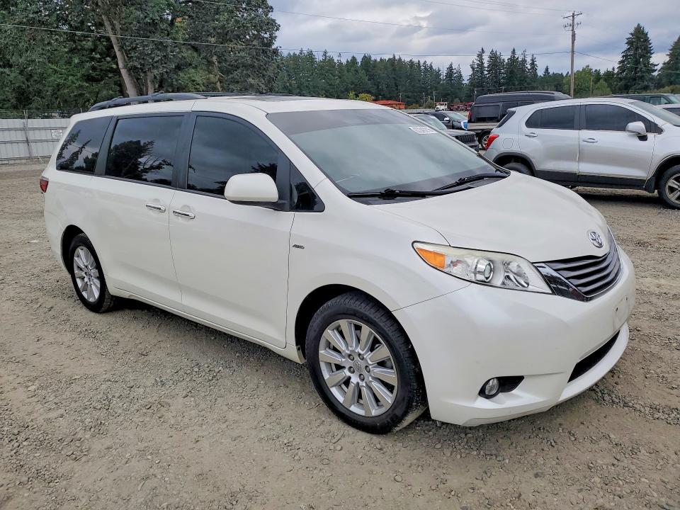 Photo 4 from auction – 2017 TOYOTA SIENNA with VIN 5TDDZ3DC8HS150654