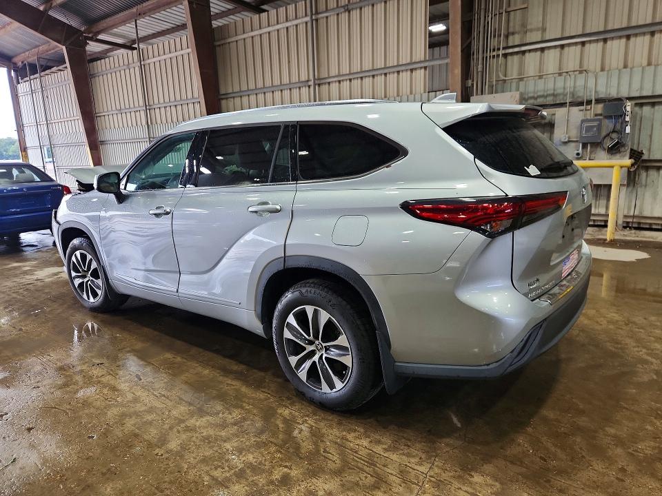 Photo 2 from auction – 2020 TOYOTA HIGHLANDER with VIN 5TDGZRAH3LS502029