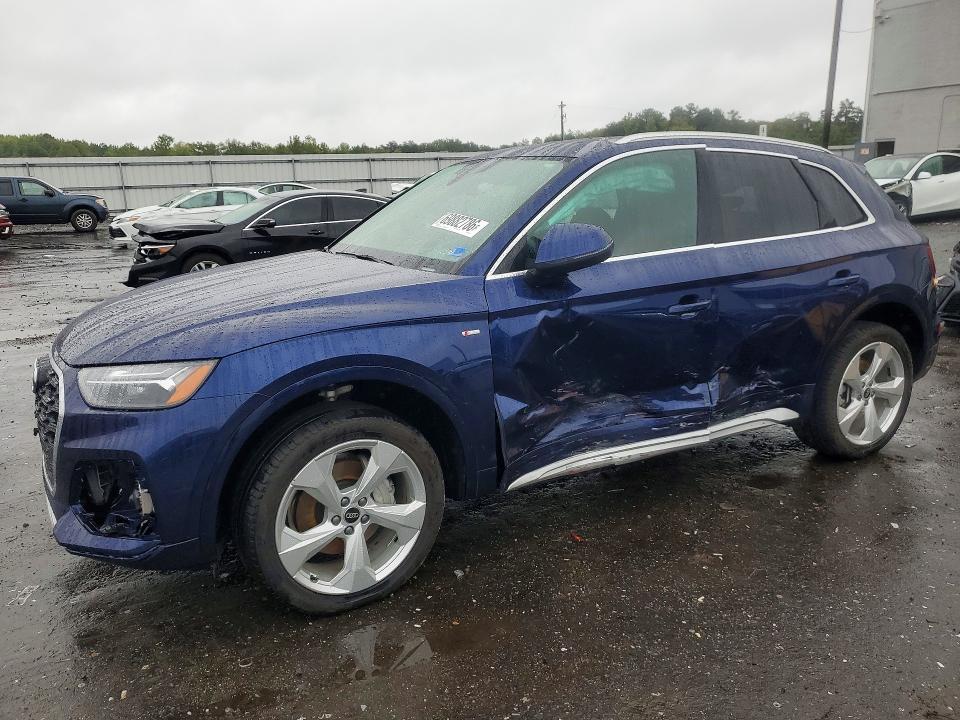 AUDI Q5 2024 مع رقم تعريف المركبة WA1EAAFY0R2079364 - صورة من المزاد