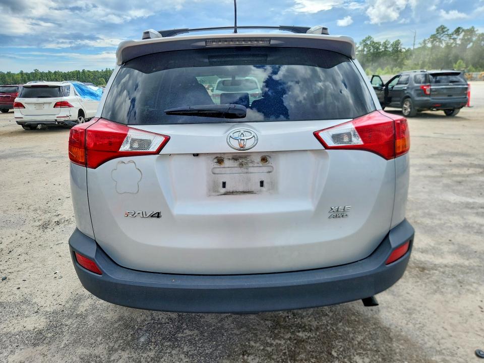 Photo 6 from auction – 2013 TOYOTA RAV4 with VIN JTMRFREV0DD014655
