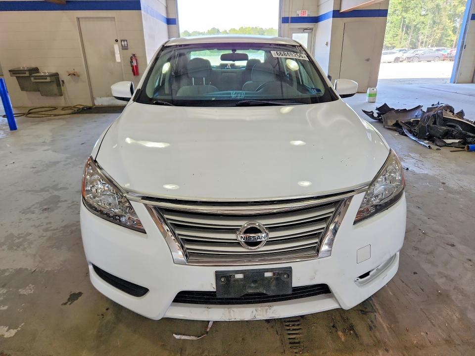 Photo 5 from auction – 2015 NISSAN SENTRA with VIN 3N1AB7AP0FY335621