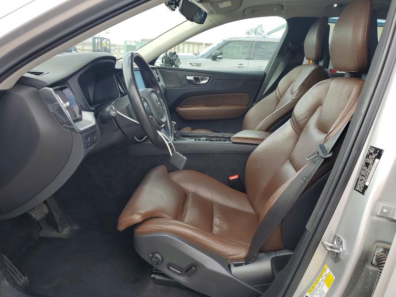 Photo 7 from auction – 2019 VOLVO XC60 with VIN LYV102RK5KB176567