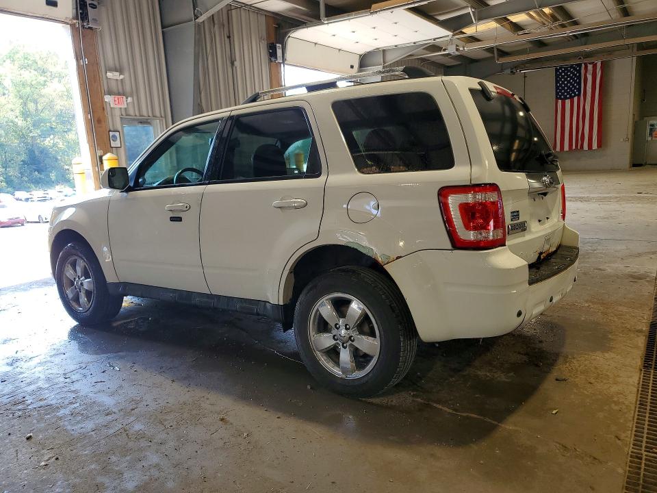 Photo 2 from auction – 2011 FORD ESCAPE with VIN 1FMCU0EG6BKA52985