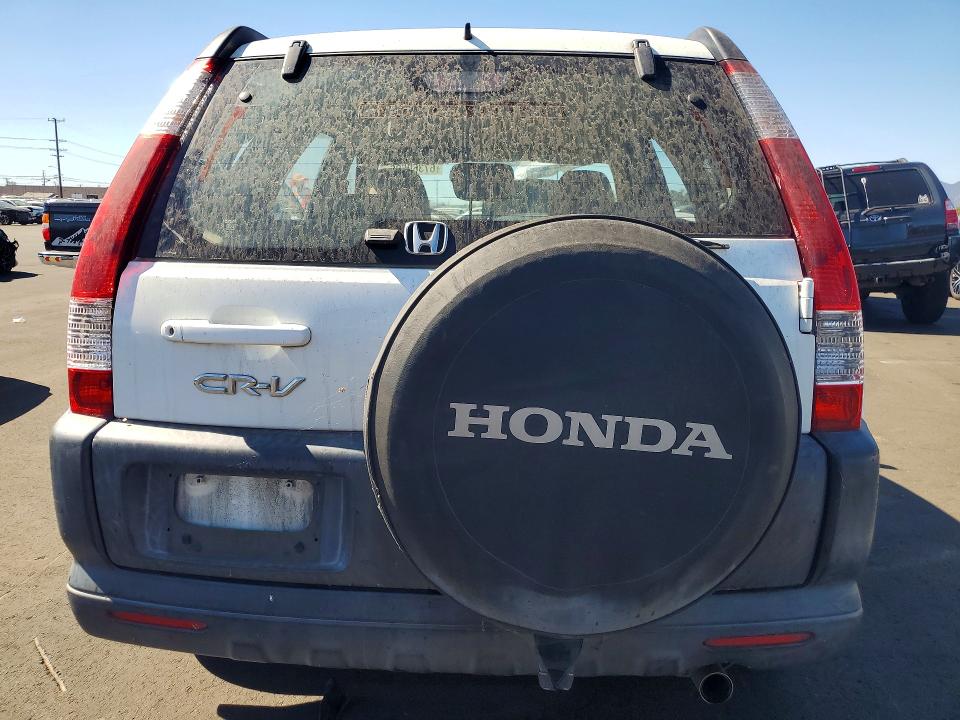 Photo 6 from auction – 2005 HONDA CR-V with VIN JHLRD68595C003955