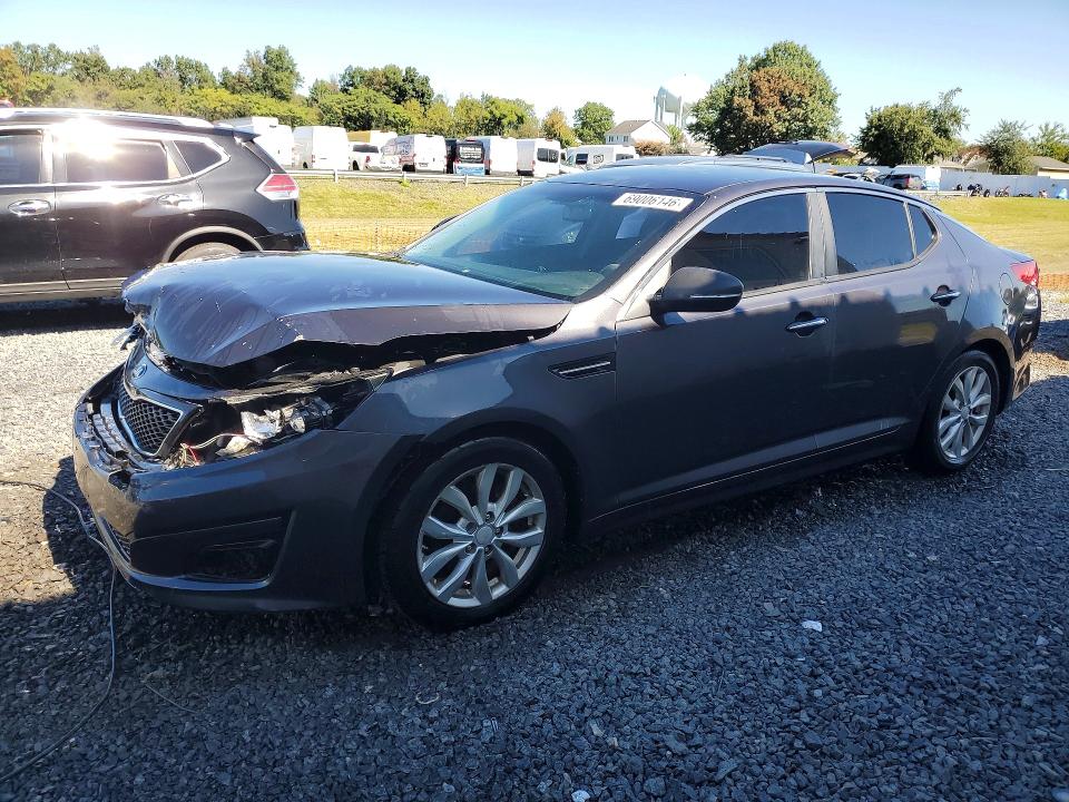 KIA OPTIMA 2015 مع رقم تعريف المركبة 5XXGM4A70FG452253 - صورة من المزاد