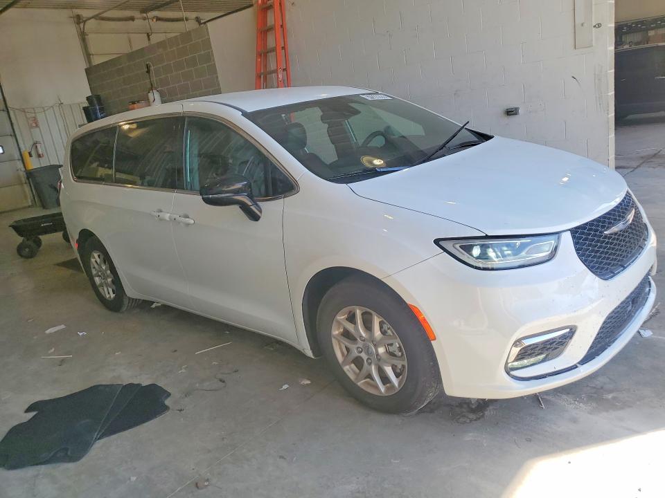 Фото 4 с аукциона – 2025 CHRYSLER PACIFICA с VIN 2C4RC1BG1SR540903