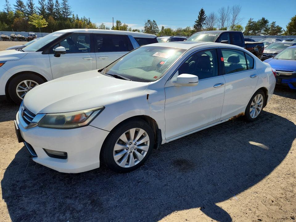 HONDA ACCORD 2014 с VIN 1HGCR2F82EA807733 - Снимка от търг