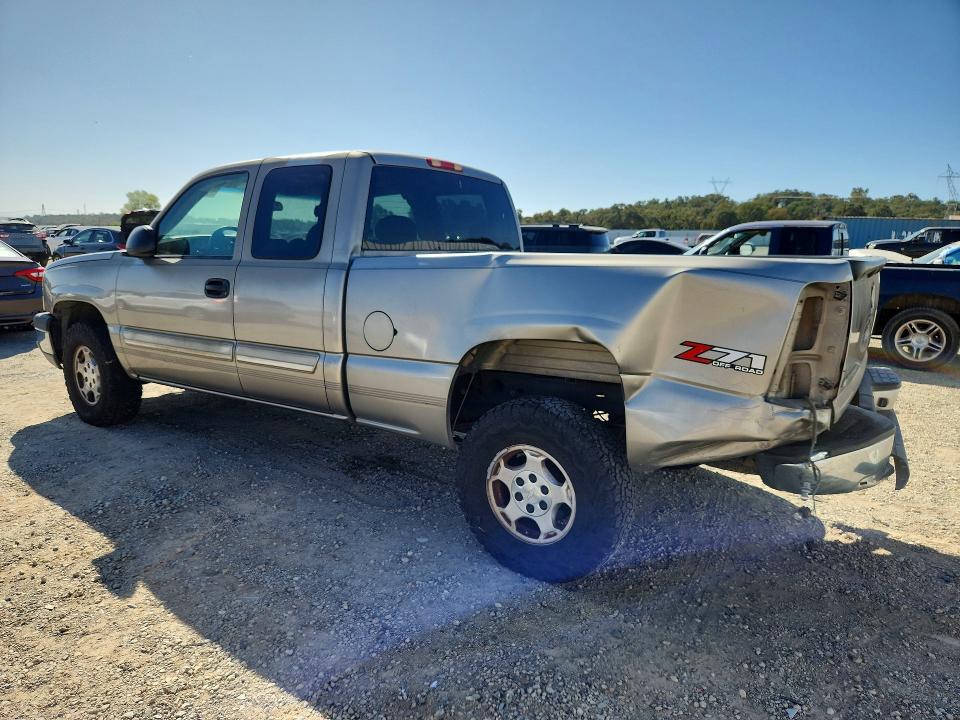 Photo 2 from auction – 2003 CHEVROLET SILVERADO with VIN 1GCEK19T83E183917