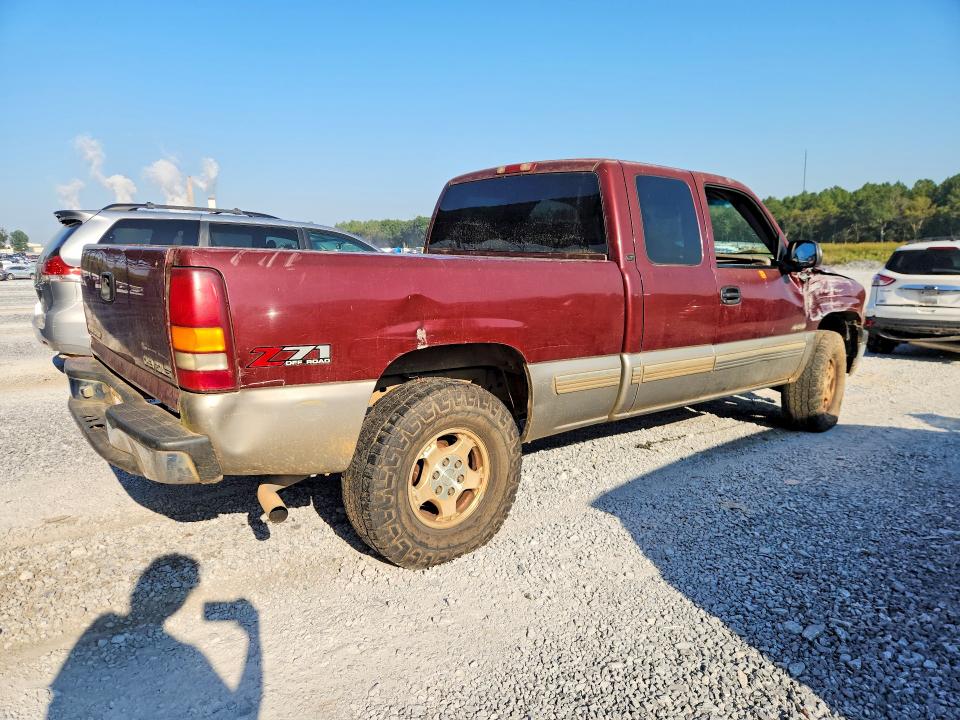 Photo 3 from auction – 2000 CHEVROLET SILVERADO with VIN 1GCEK19T7YE357967