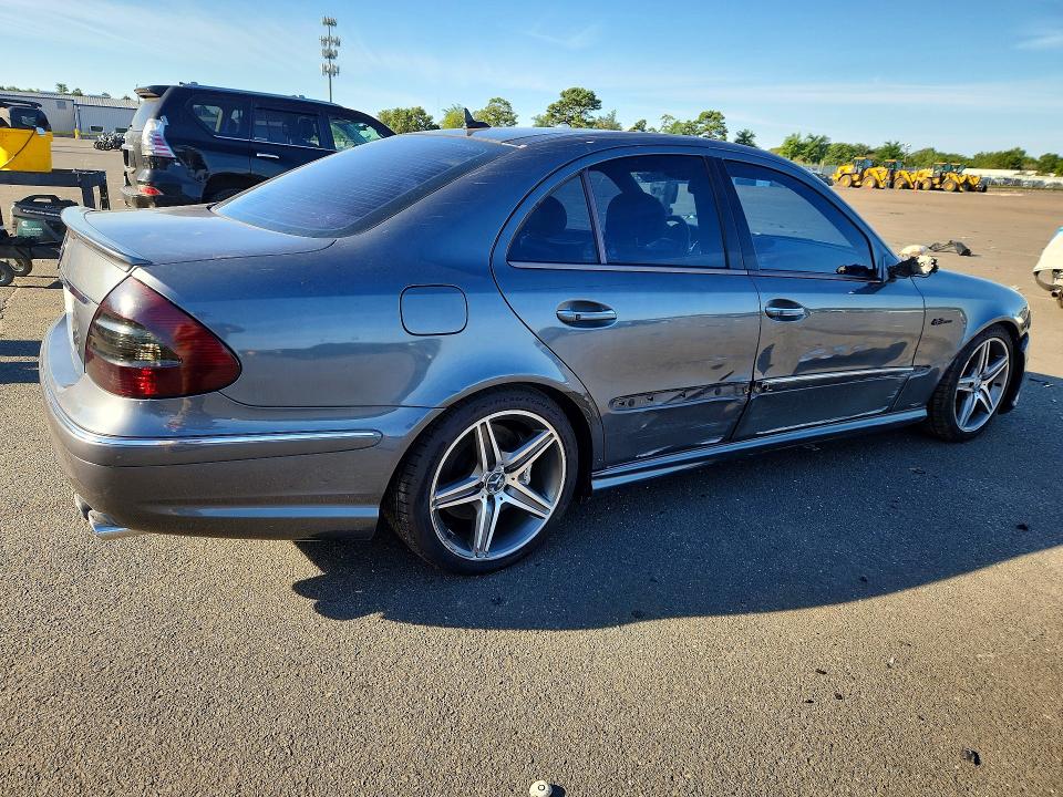 Photo 3 from auction – 2007 MERCEDES-BENZ E with VIN WDBUF77X27A997047