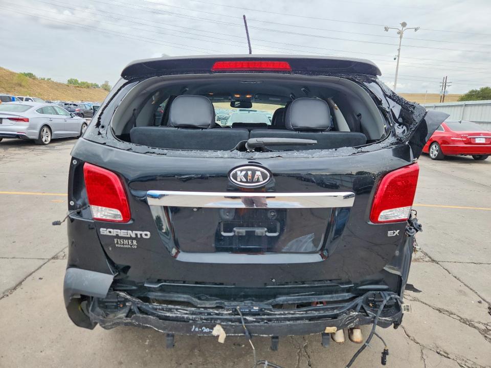 Снимка 6 от търг – 2013 KIA SORENTO с VIN 5XYKUDA68DG398047