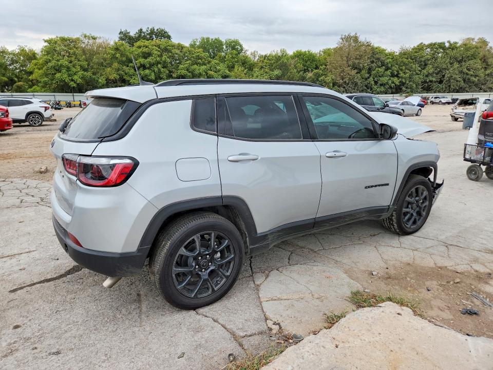 Zdjęcie 3 z aukcji – 2026 JEEP COMPASS z VIN 3C4NJDBN3TT241321