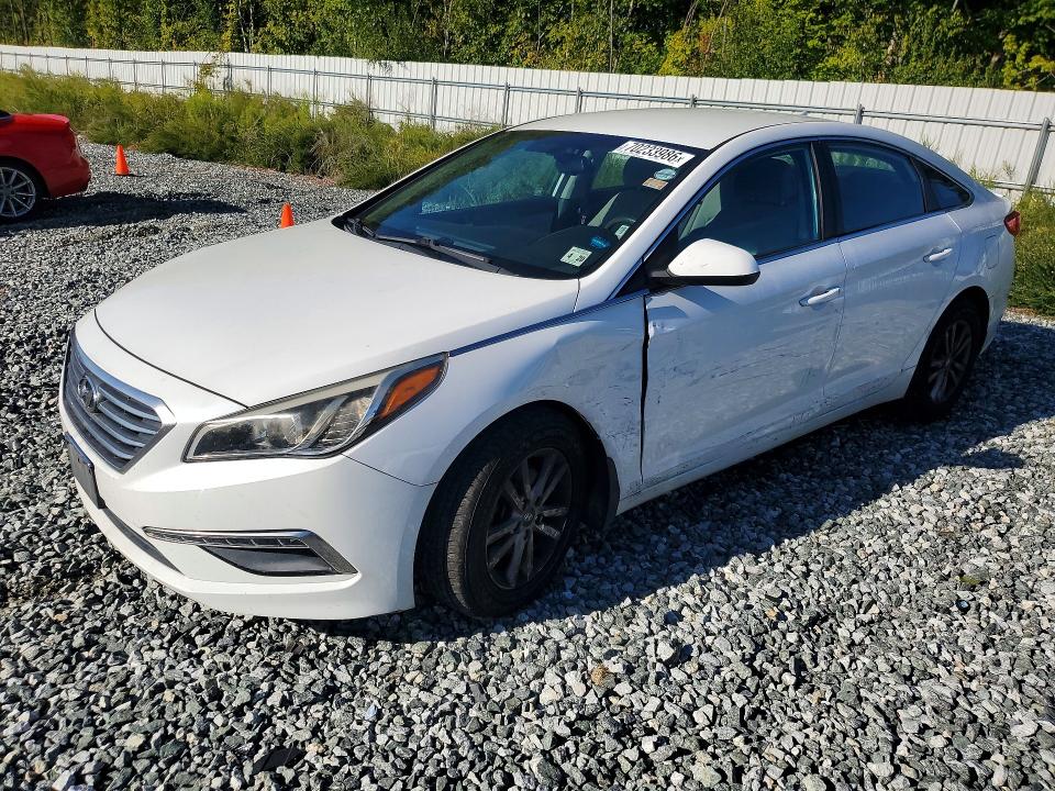 HYUNDAI SONATA 2015 с VIN 5NPE24AF2FH205700 - Снимка от търг