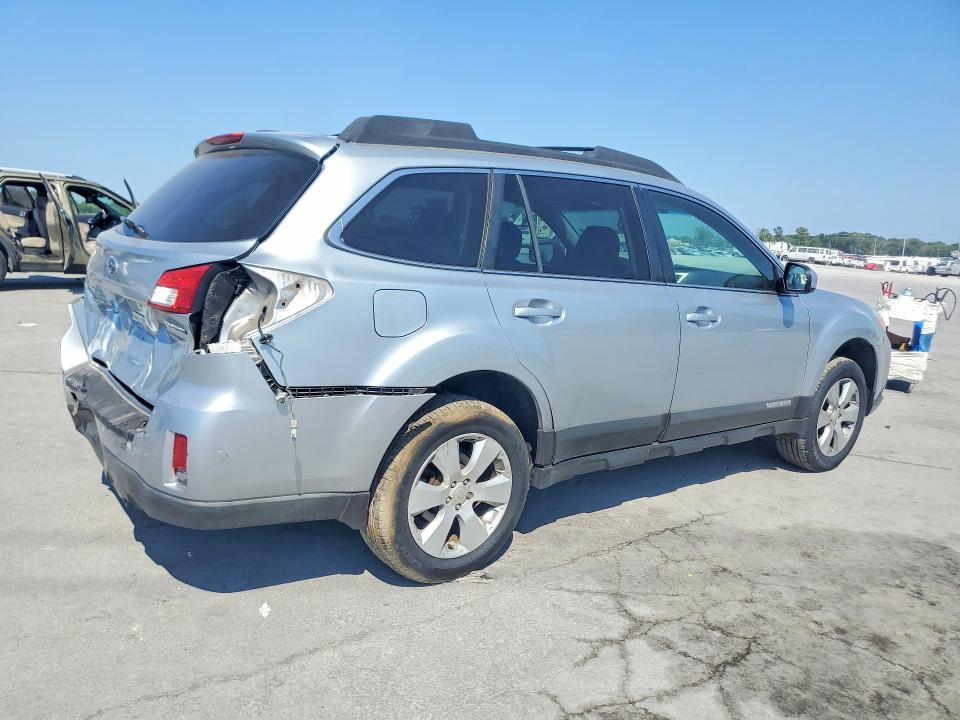 Photo 3 from auction – 2012 SUBARU OUTBACK with VIN 4S4BRCCC5C3241198