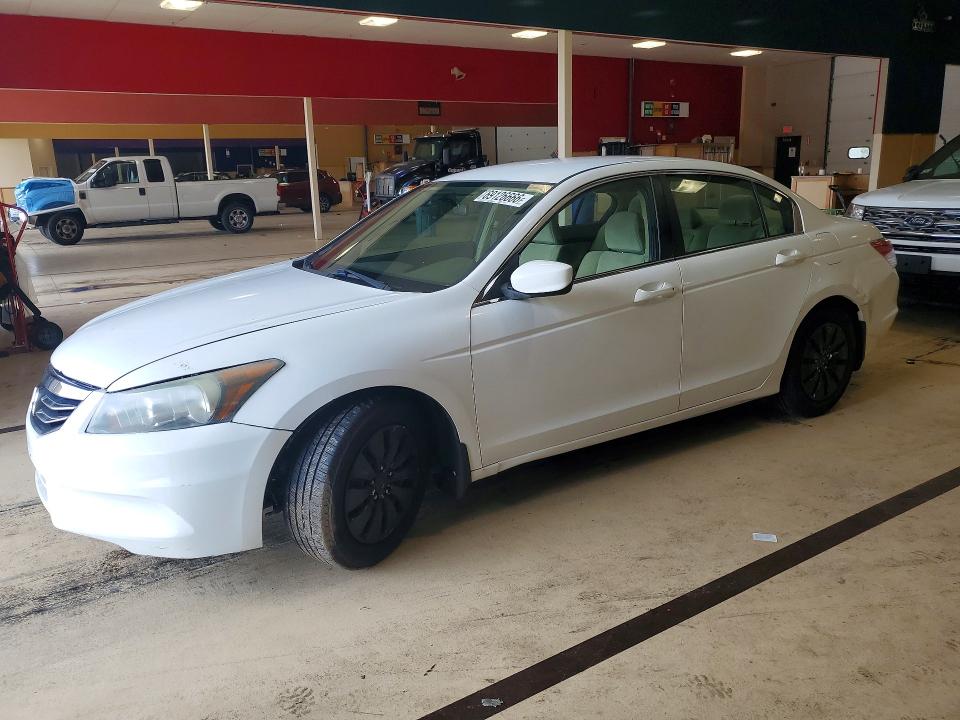 HONDA ACCORD 2010 с VIN 1HGCP2F33AA048126 - Снимка от търг