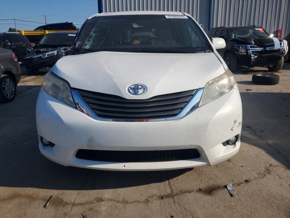 Photo 5 from auction – 2014 TOYOTA SIENNA with VIN 5TDYK3DC1ES511577