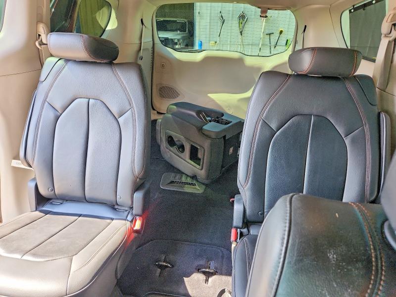 Photo 10 from auction – 2017 CHRYSLER PACIFICA with VIN 2C4RC1BG4HR552231