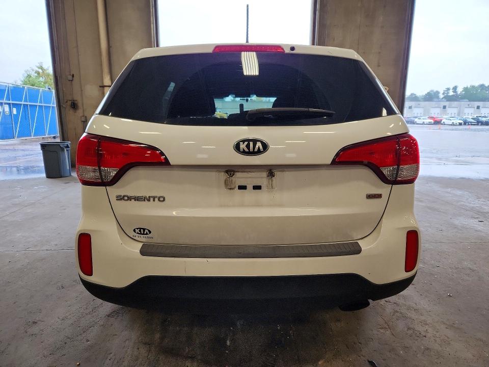 Photo 6 from auction – 2014 KIA SORENTO with VIN 5XYKT3A6XEG482966
