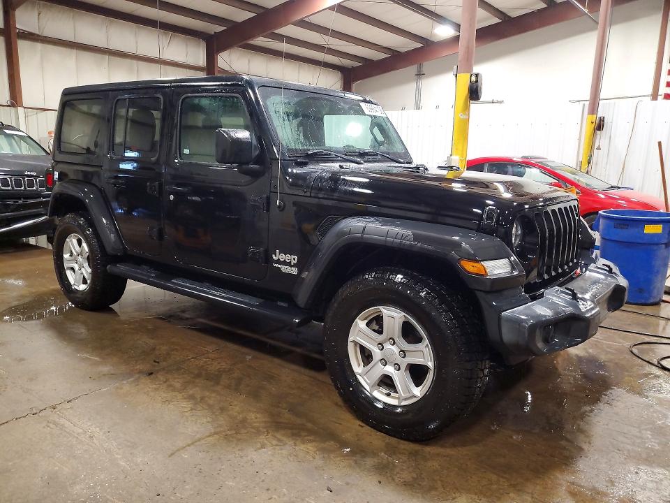 Снимка 4 от търг – 2020 JEEP WRANGLER UNLIMITED с VIN 1C4HJXDNXLW126785