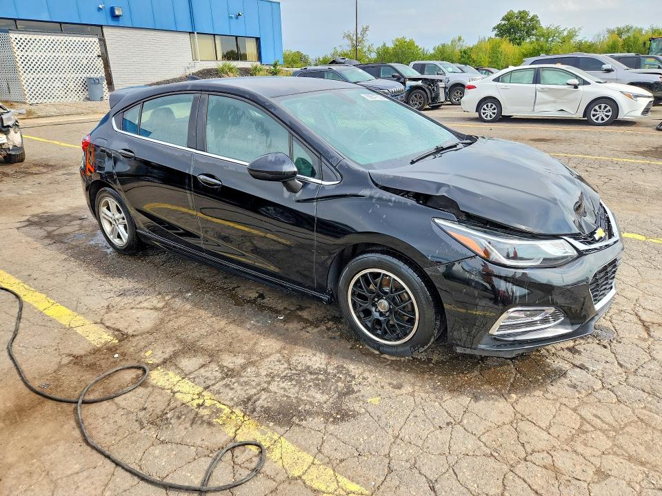 Photo 4 from auction – 2017 CHEVROLET CRUZE with VIN 3G1BE6SM8HS539296
