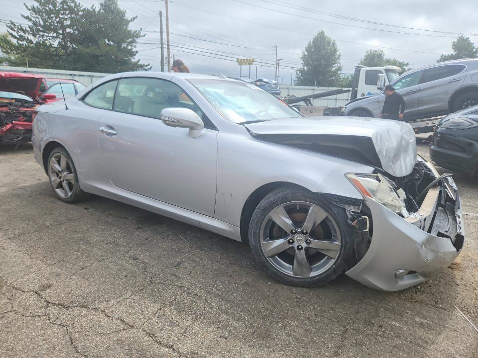 Снимка 4 от търг – 2010 LEXUS IS 250C с VIN JTHFF2C29A2511549