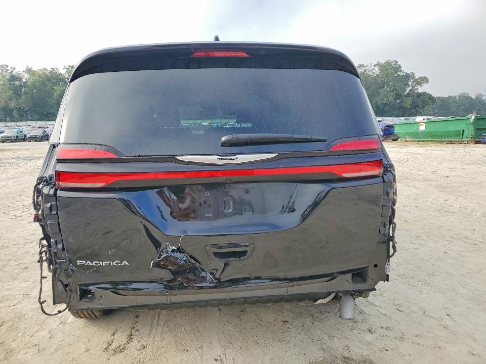 Photo 6 from auction – 2026 CHRYSLER PACIFICA with VIN 2C4RC1BGXTR187076