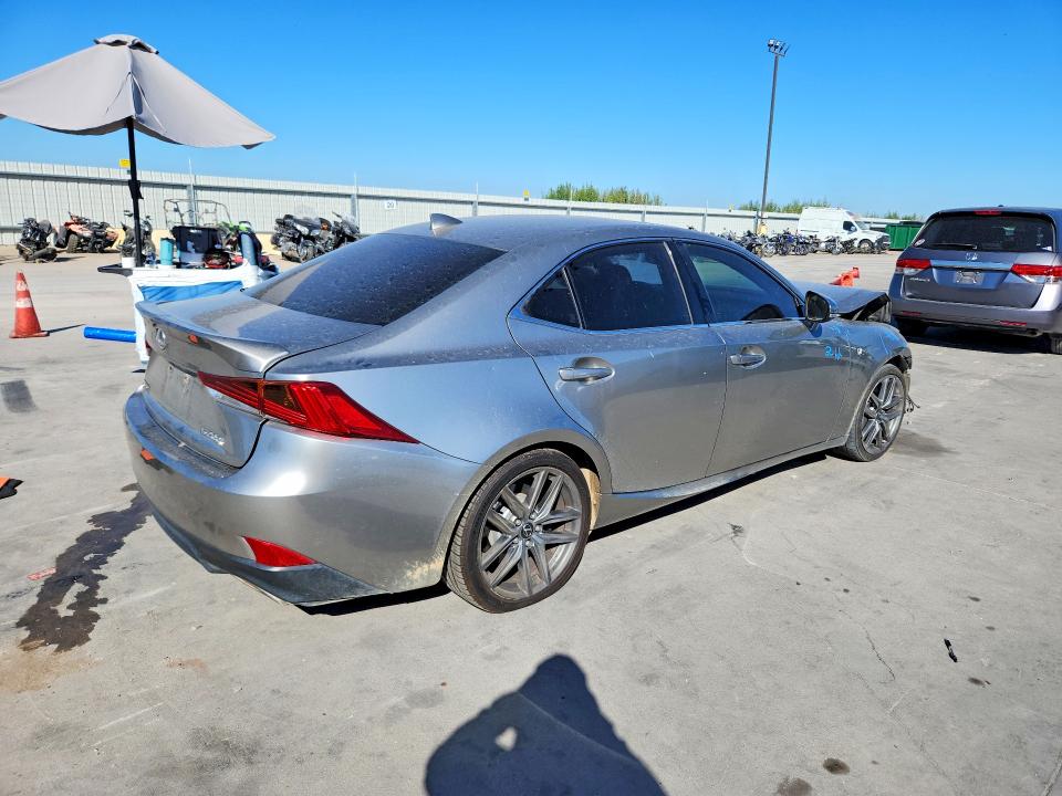Photo 3 from auction – 2017 LEXUS IS with VIN JTHBA1D2XH5051297