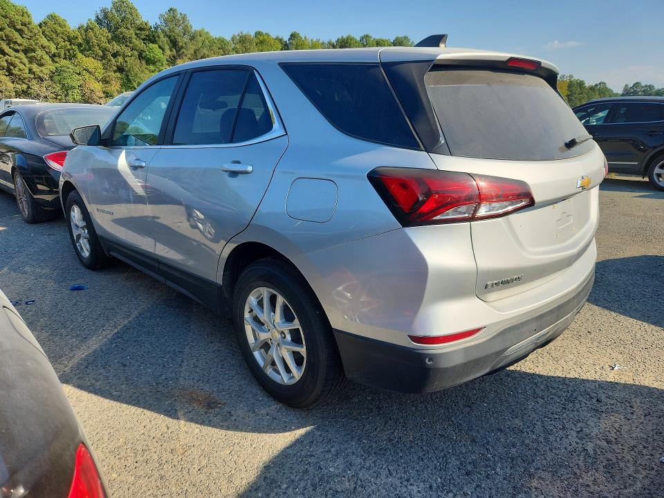 Photo 2 from auction – 2022 CHEVROLET EQUINOX with VIN 2GNAXJEVXN6139987