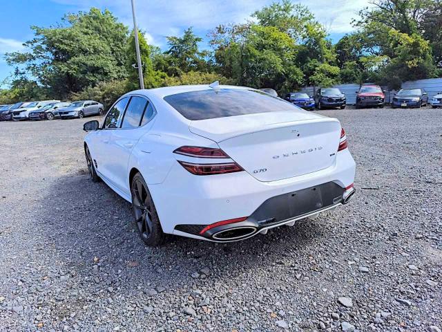 Снимка 2 от търг – 2023 GENESIS G70 с VIN KMTG54TE6PU135583