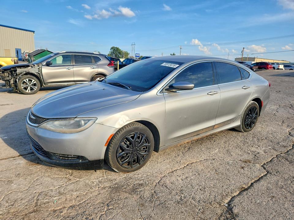 CHRYSLER 200 2015 مع رقم تعريف المركبة 1C3CCCFB7FN563853 - صورة من المزاد