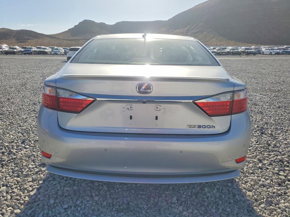 Foto 6 de la subasta – 2014 LEXUS ES con VIN JTHBW1GG4E2049308