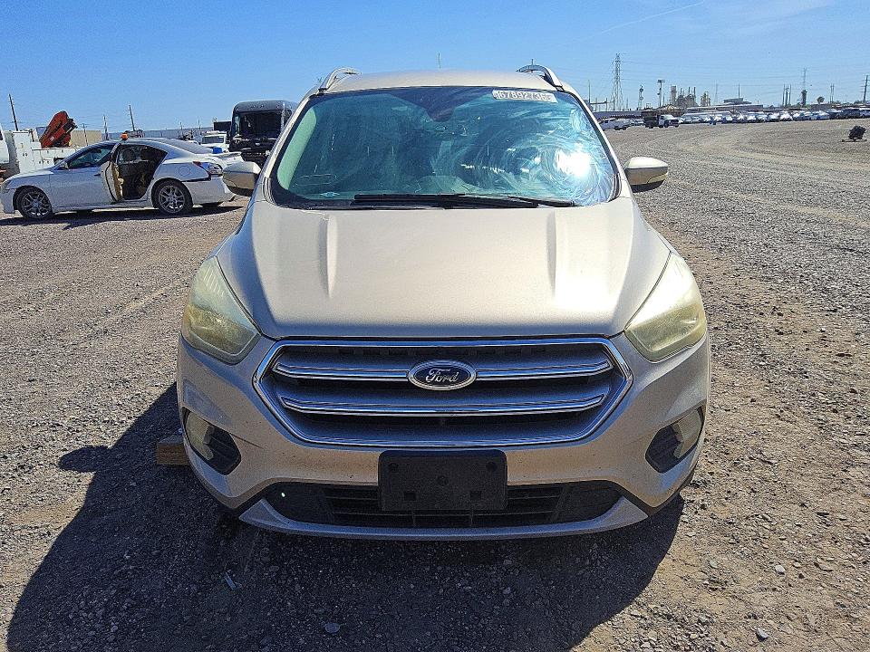 صورة رقم 5 من المزاد - 2017 FORD ESCAPE مع VIN 1FMCU0J95HUE97352