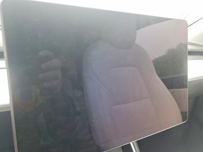 Photo 9 from auction – 2020 TESLA MODEL Y with VIN 5YJYGDEE8LF049477