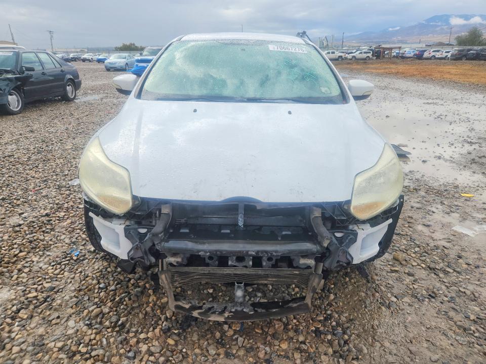Снимка 5 от търг – 2014 FORD FOCUS с VIN 1FADP3K27EL305729