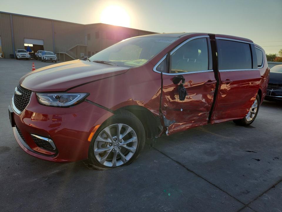 CHRYSLER PACIFICA 2026 with VIN 2C4RC3GG2TR233634 - Photo from auction