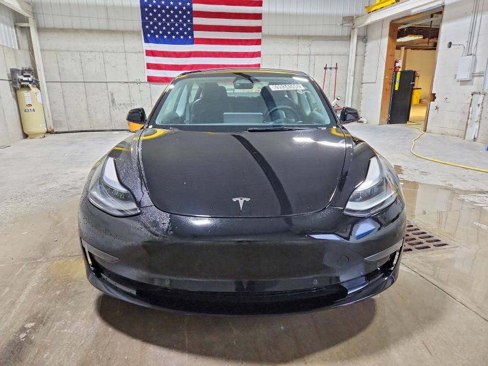Снимка 5 от търг – 2022 TESLA MODEL 3 с VIN 5YJ3E1EA0NF371206