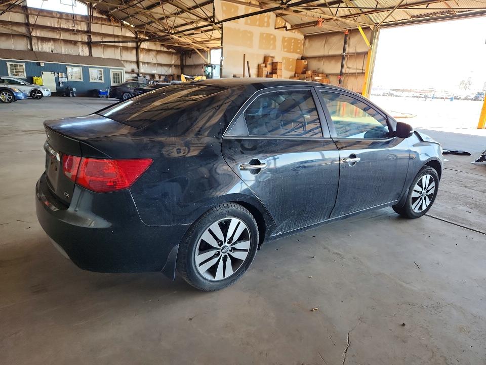 Photo 3 from auction – 2013 KIA FORTE with VIN KNAFU4A20D5704288