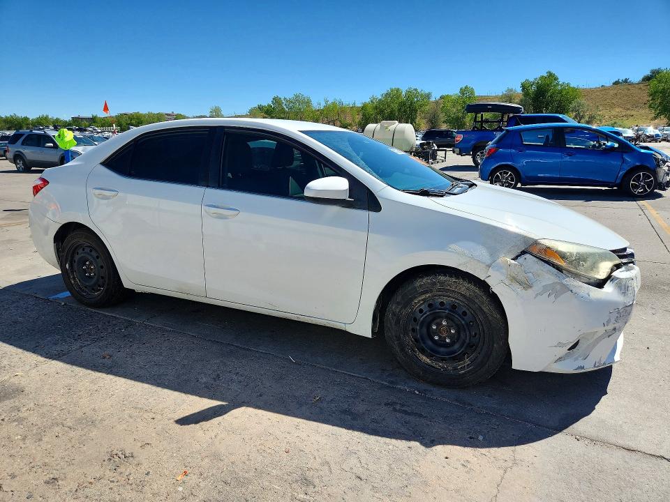 Photo 4 from auction – 2016 TOYOTA COROLLA with VIN 5YFBURHE5GP371821