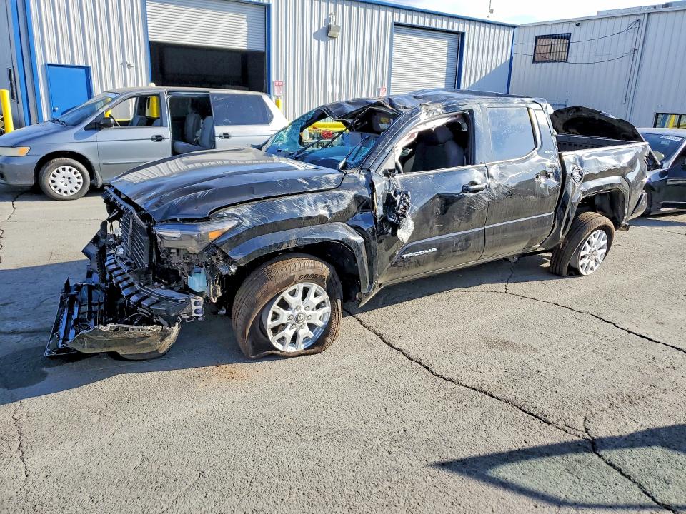 TOYOTA TACOMA 2026 with VIN 3TMLB5JN5TM292681 - Photo from auction