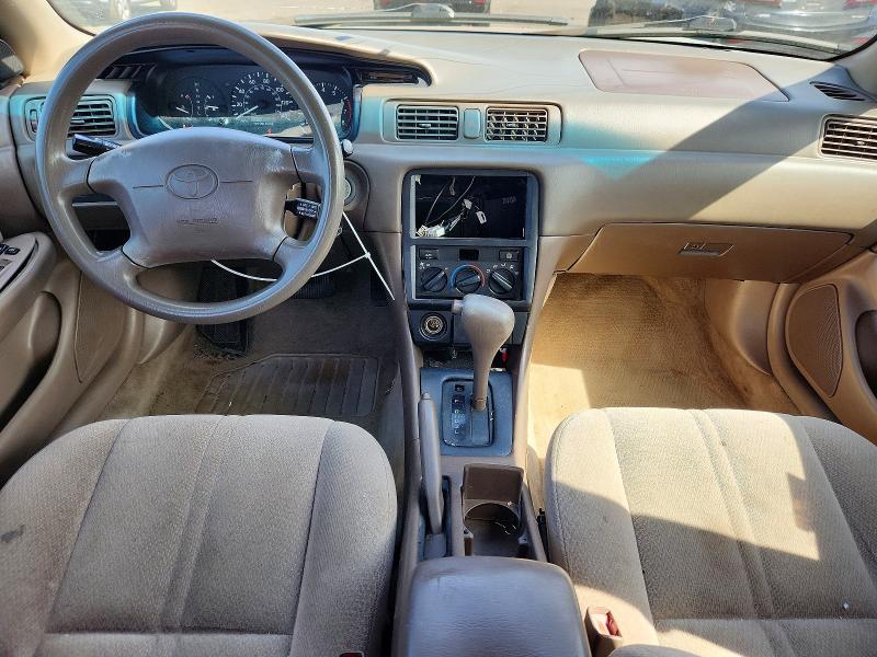 Photo 8 from auction – 2001 TOYOTA CAMRY with VIN 4T1BG22K91U022955