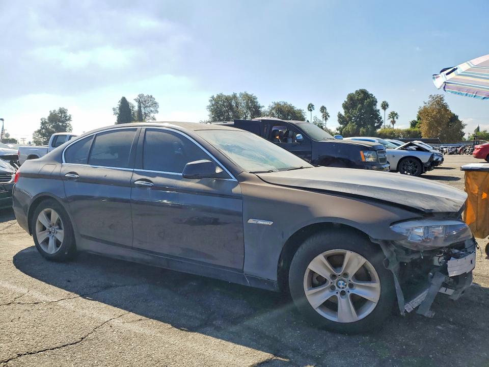 Foto 4 de la subasta – 2013 BMW 528 con VIN WBAXG5C57DDY32185