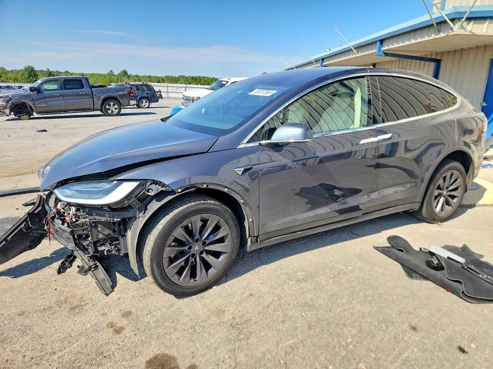 TESLA MODEL X 2019 مع رقم تعريف المركبة 5YJXCDE22KF158934 - صورة من المزاد