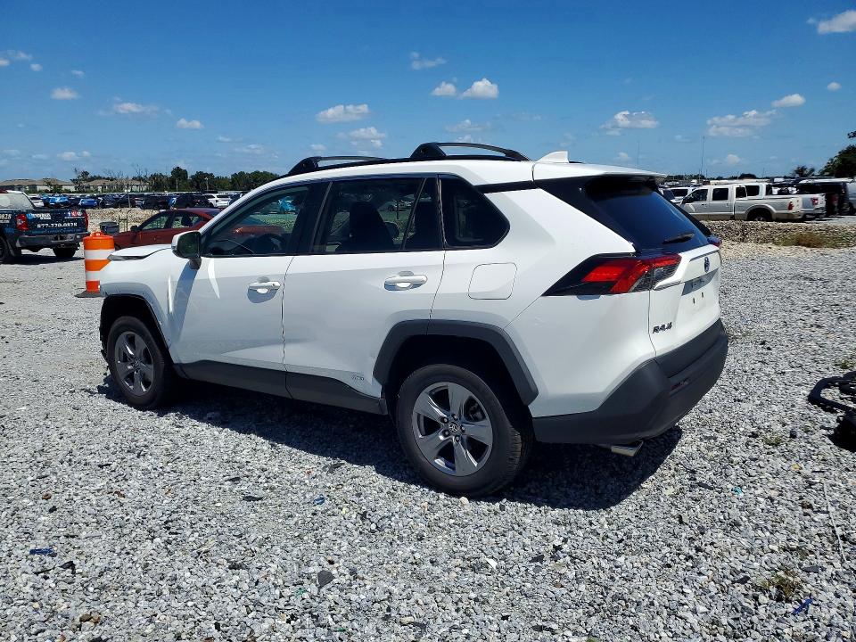 Photo 2 from auction – 2022 TOYOTA RAV4 with VIN 4T3RWRFV4NU080287
