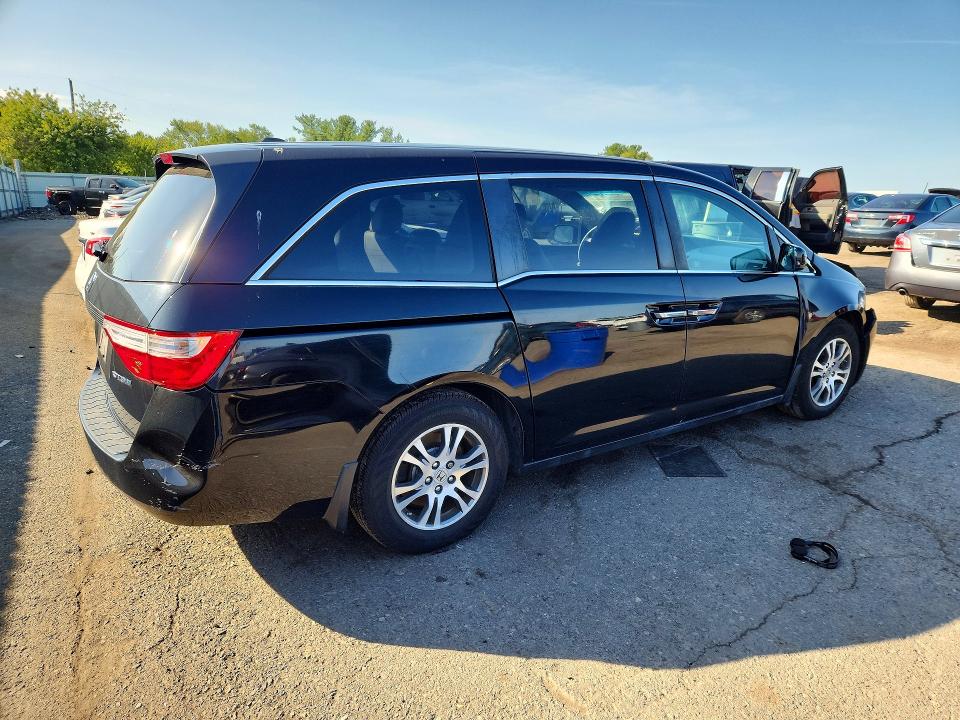 Photo 3 from auction – 2012 HONDA ODYSSEY with VIN 5FNRL5H66CB028959