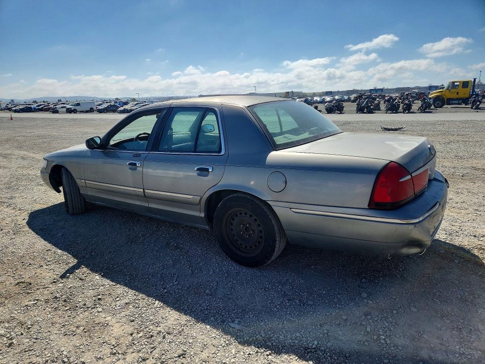 Снимка 2 от търг – 2000 MERCURY GRAND MARQUIS с VIN 2MEFM74W1YX678578