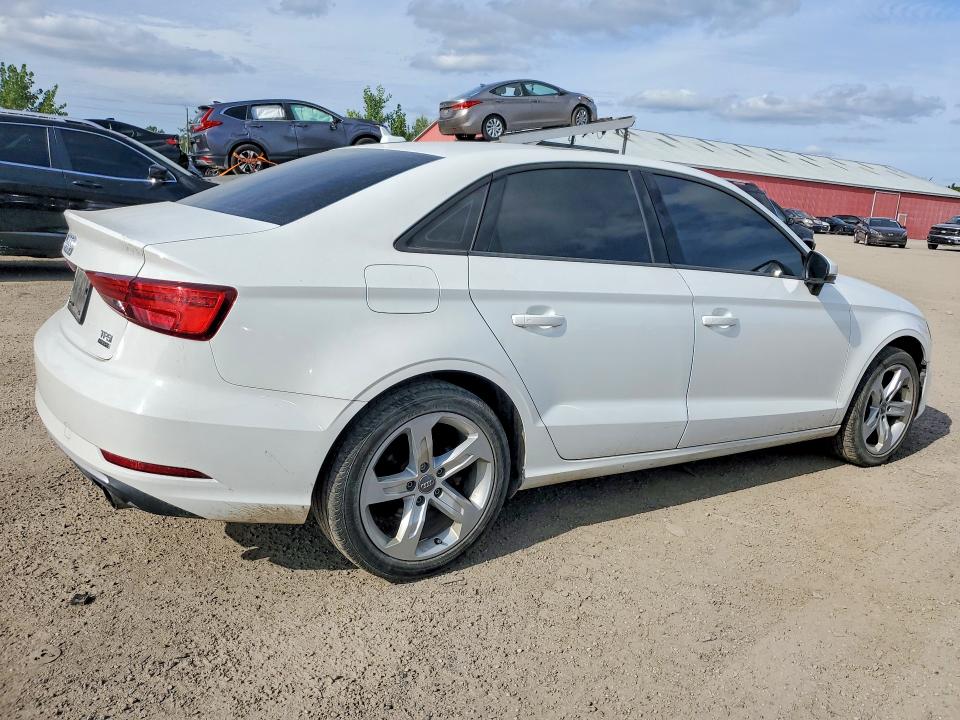 Снимка 3 от търг – 2018 AUDI A3 с VIN WAUB8GFF0J1079555