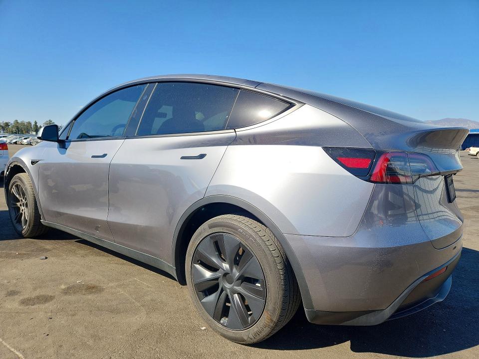 Photo 2 from auction – 2025 TESLA MODEL Y with VIN 7SAYGDED9SF242133