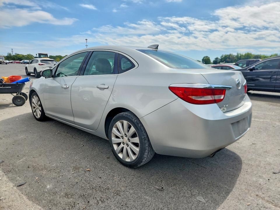 Photo 2 from auction – 2015 BUICK VERANO with VIN 1G4PP5SKXF4117734