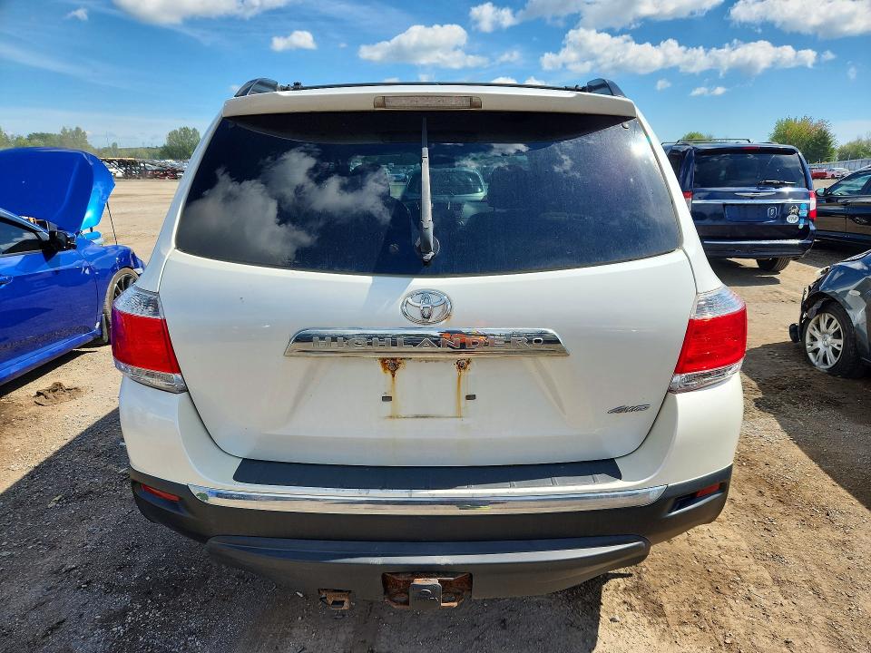 Photo 6 from auction – 2013 TOYOTA HIGHLANDER with VIN 5TDDK3EHXDS232846
