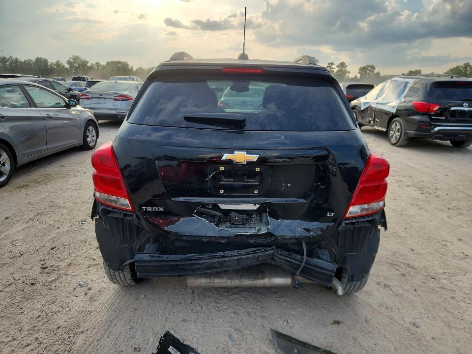 Photo 6 from auction – 2020 CHEVROLET TRAX with VIN KL7CJLSB3LB001448